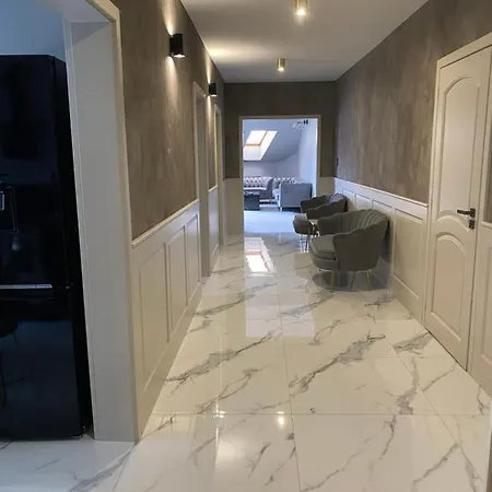 アパート Atmosfera 8 ビトゥフ