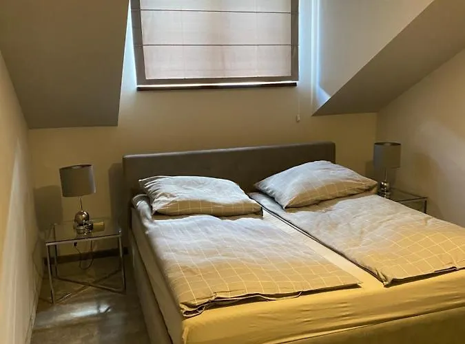 Atmosfera 8 アパート ビトゥフ